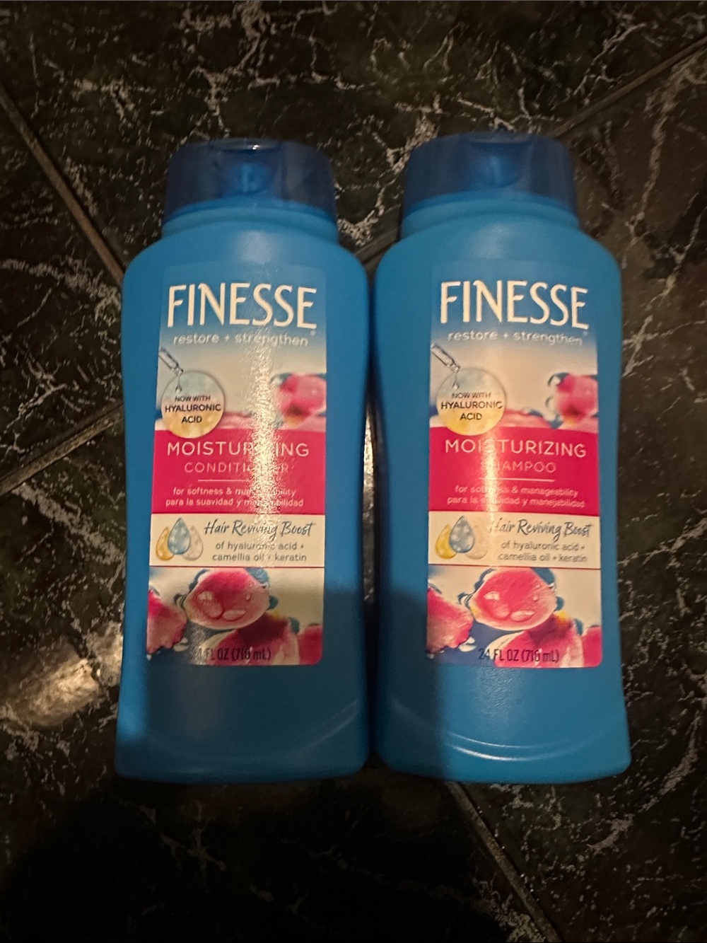 Finesse Moisturizing Shampoo & Conditioner - Blue